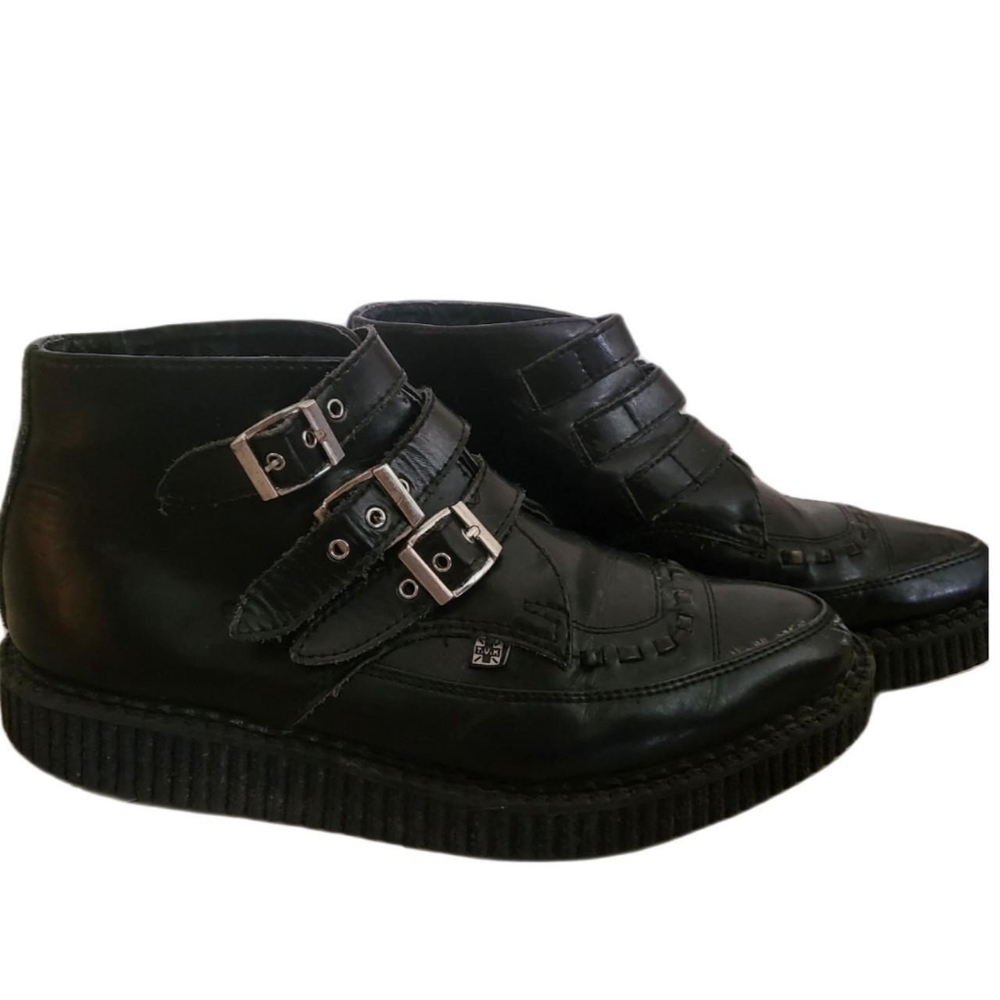 Black TUKskin™ 3-Buckle Pointed Creeper Boot